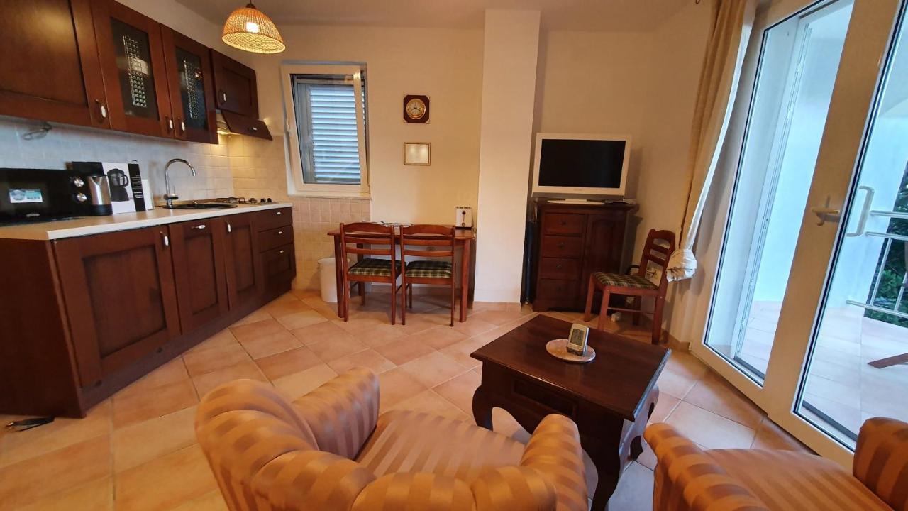 Sea Side Apartments 4* Novi Vinodolski Eksteriør billede